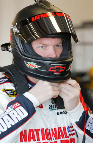 2011budshootout_earnhardtjr